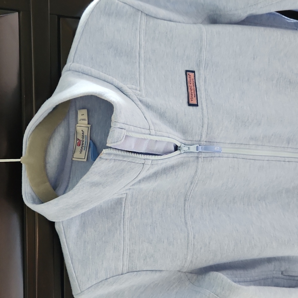 Women's vineyard vines shep shirt, worn once